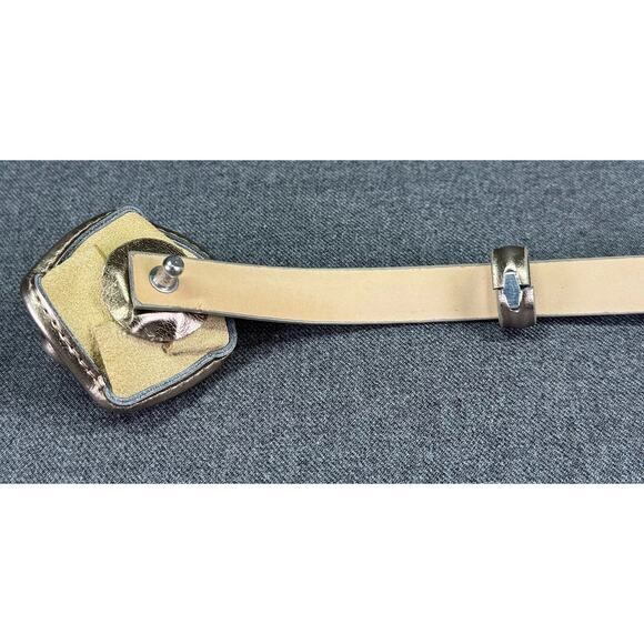 Vintage Talbots Muted Silver Metallic Leather Flower Buckle Belt- Size Large main image 12